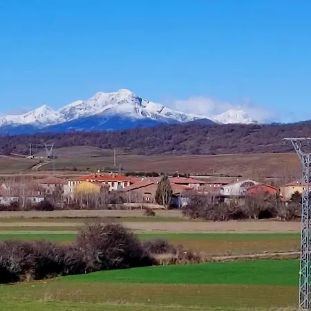 Casa La Riera Feriehus *