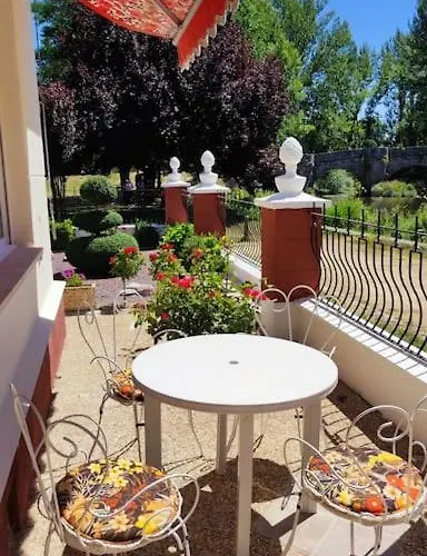 Casa La Riera 皮苏埃加河畔萨利纳斯