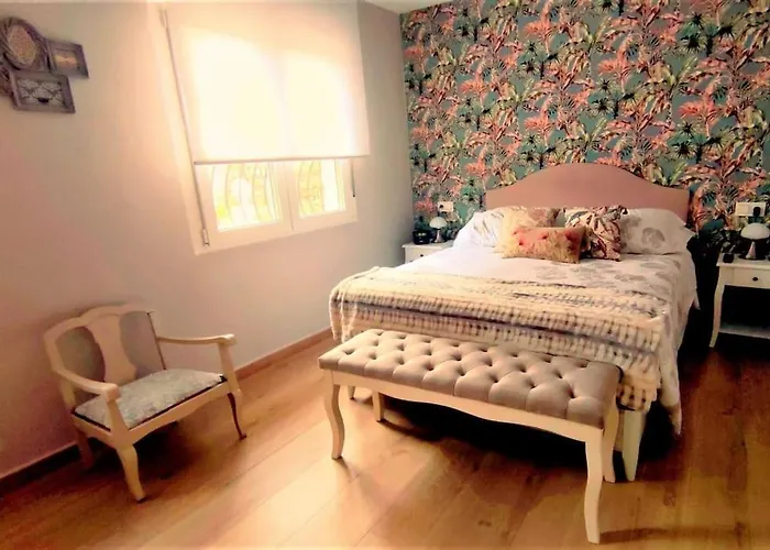 Casa La Riera 度假居 *