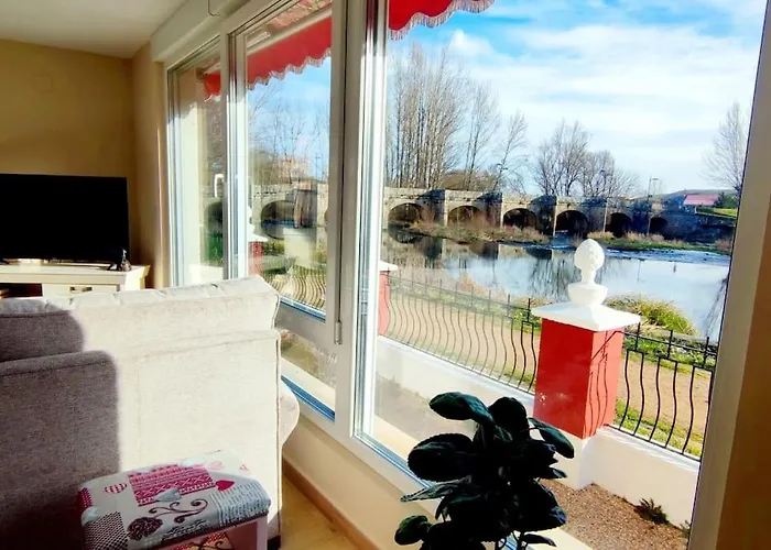 Casa La Riera * 皮苏埃加河畔萨利纳斯